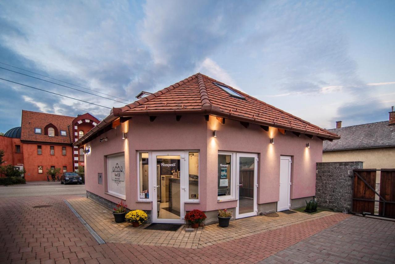 Sweet Life Wellness Apartments 에게르잘록 외부 사진